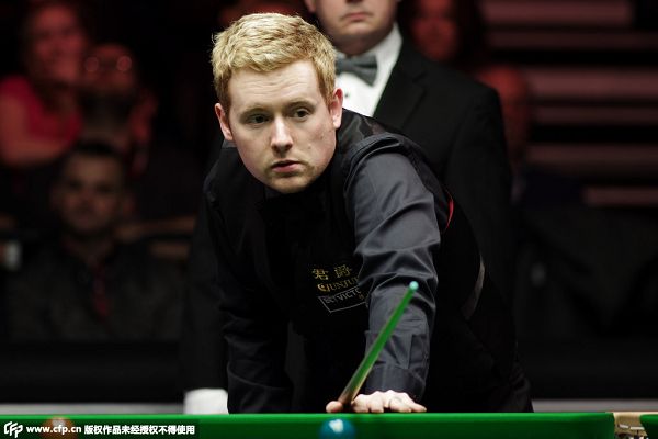 从侧翼发起 从侧翼发起