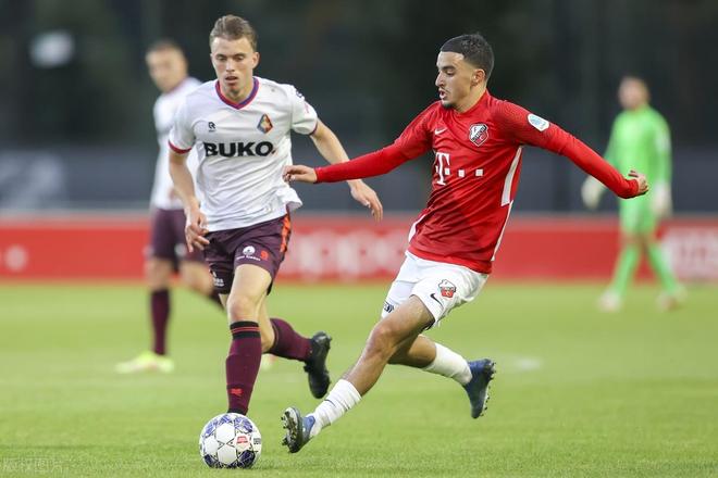 年度半决赛 年度半决赛